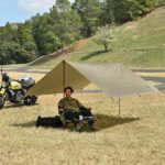 【画像】積載と居住性を両立！　バイカー必見「約4.2kgの2室ソロテント」と車中泊を拡張するシェルター 〜 画像1