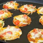 【画像】「餃子の皮でピザ」「燻製器なしでスモークチーズ」キャンプで作りたい簡単おつまみ5選 〜 画像1