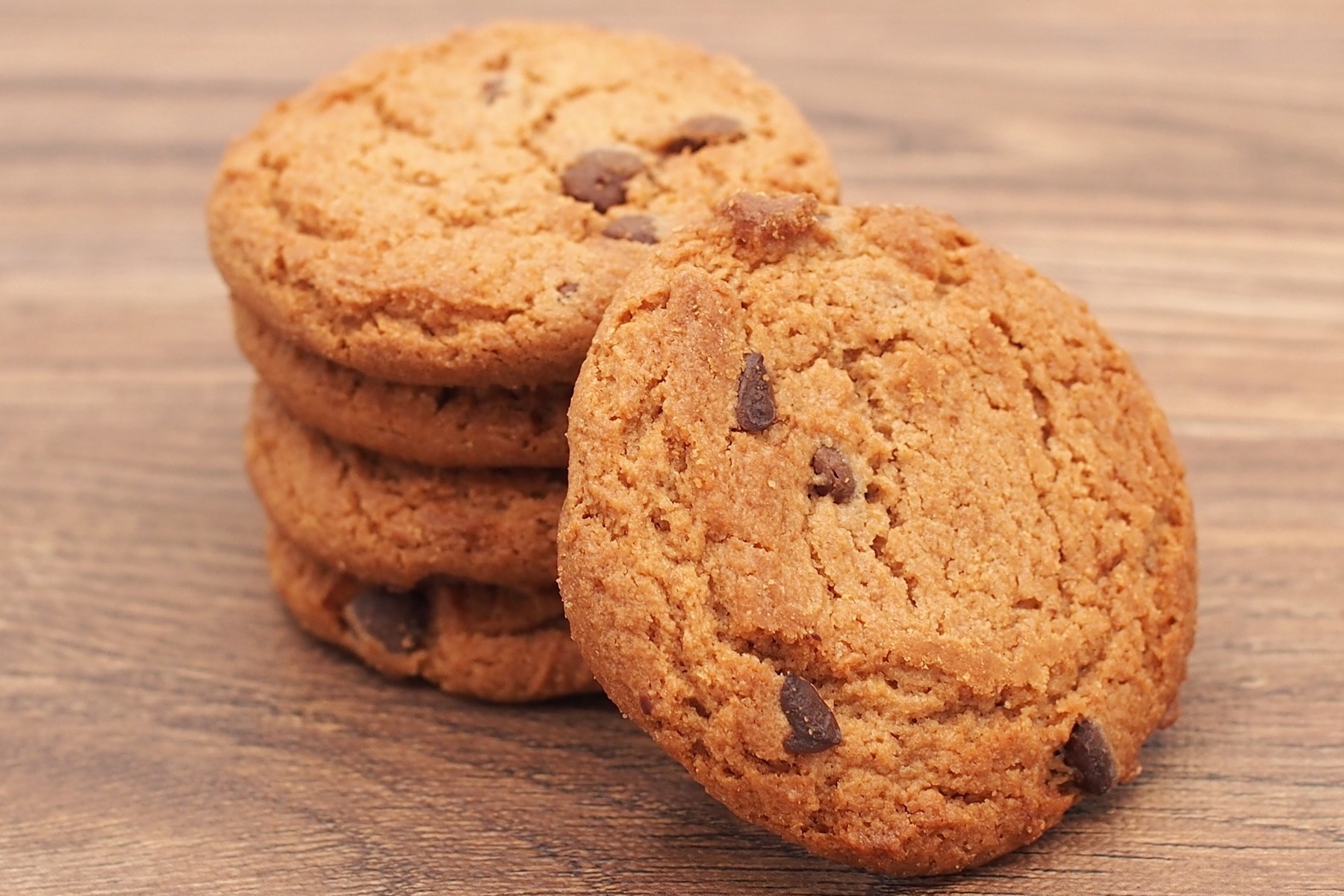 登山では糖質の補給で気分転換することも重要。チョコレートやクッキーなどが定番