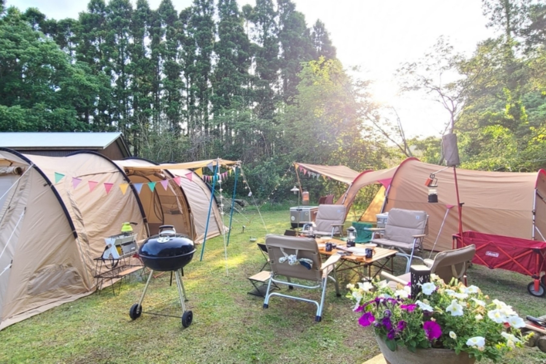 千葉県勝浦市のプライベートキャンプ場「Private Camp KEICA」の様子