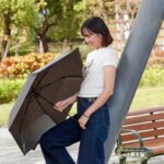 【画像】バッグに入れてることを忘れるぐらい軽い！ 直径98センチで卵2個分の超軽量折り畳み傘 〜 画像1