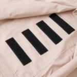【画像】【新発想】約15秒で着用完了！　リュック装着型レインコート「雨用心」でゲリラ豪雨に備える 〜 画像1
