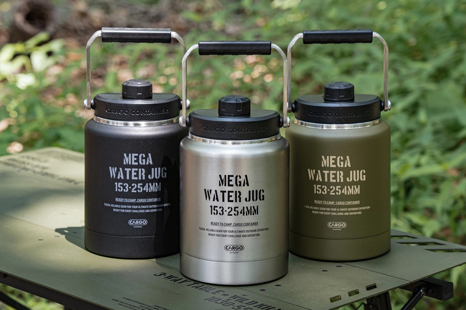 カーゴコンテナの新製品「HALF WATER JUG」