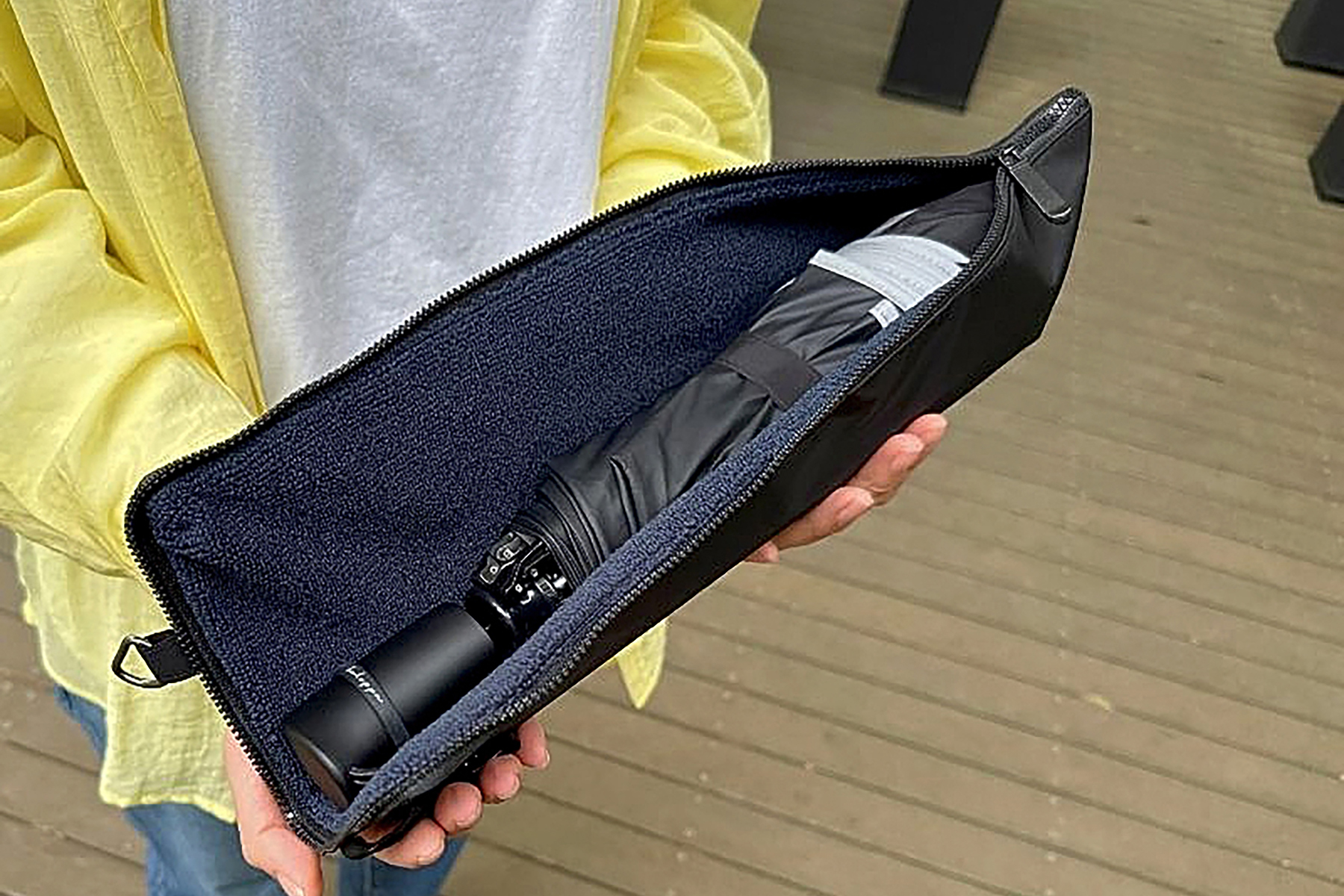 折りたたみ傘「NURASAN-J27Wss」を付属カバーに収納したところ