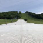 【画像】雪がなくてもスキー・スノボができる「サマーゲレンデ」とは？　夏特有の装備や注意点を解説 〜 画像1