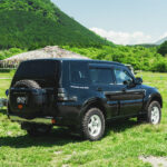 【画像】最終型パジェロを7年愛用。「屋根に積まない荷室術」と30年モノの道具に学ぶ「シンプル流儀」 〜 画像1