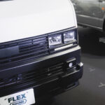 【画像】フレックス発「黒顔のハイエース＆ジムニー」。家族の車でも「ギア感」は妥協しない 〜 画像1