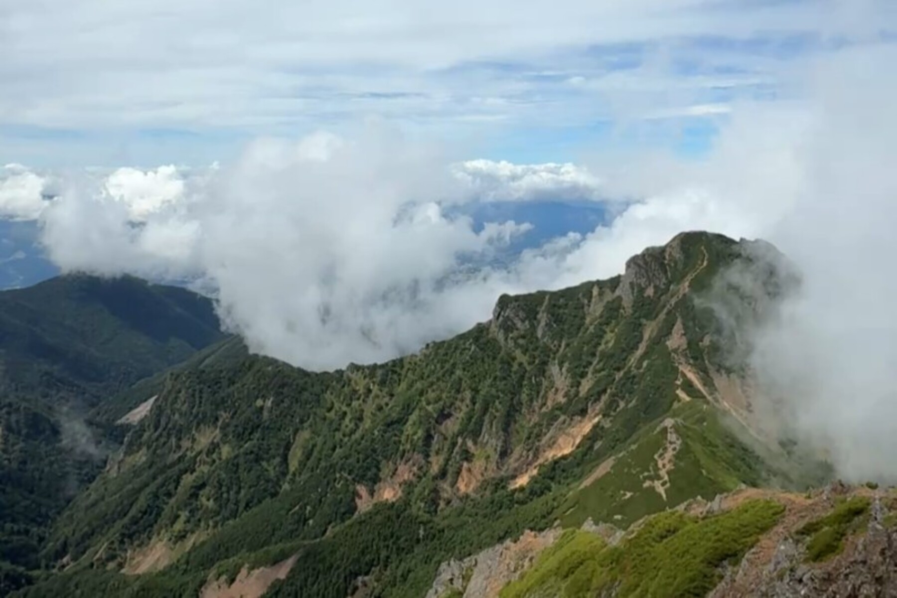 ONE POT WONDER「絶品山頂飯」の開発に当たっては那須連山の朝日岳でフィールドテストを実施