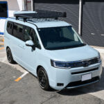 【画像】アイドリングストップ条例下でもミニバンの車内を快適温度に！　張り出し約15mmの12Vルーフエアコン 〜 画像1