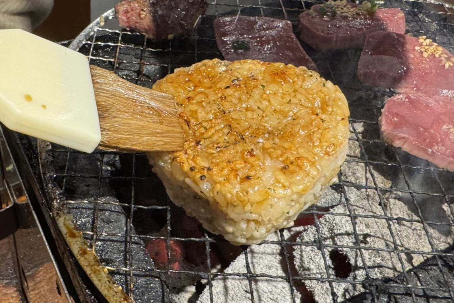 キャンプ飯にひとつ持っていくと便利な焼きおにぎり