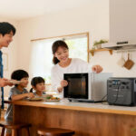【画像】大容量ポータブル電源の「重さ」を解決！　2080Whで約20.2kgへ軽量化したBLUETTI新モデル 〜 画像1